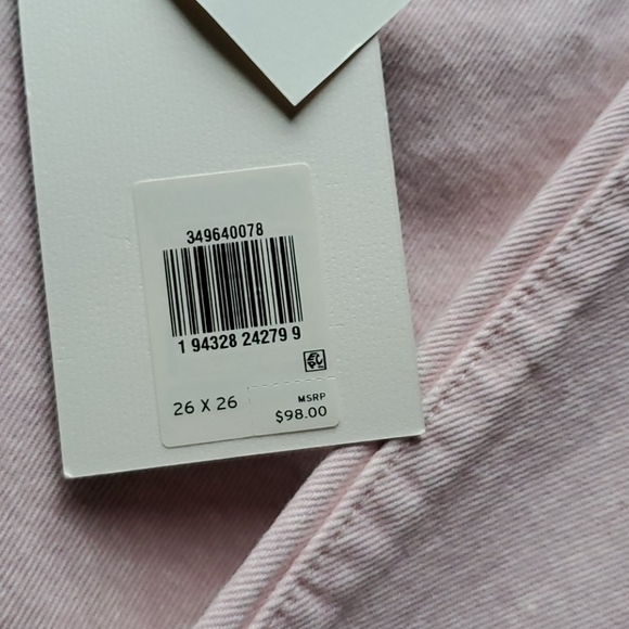 NWT LEVI PREMIUM WEDGIE STRAIGHT JEANS - Picture 5 of 8